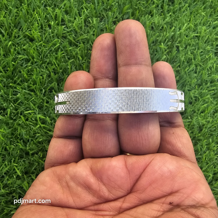 Casted bangle